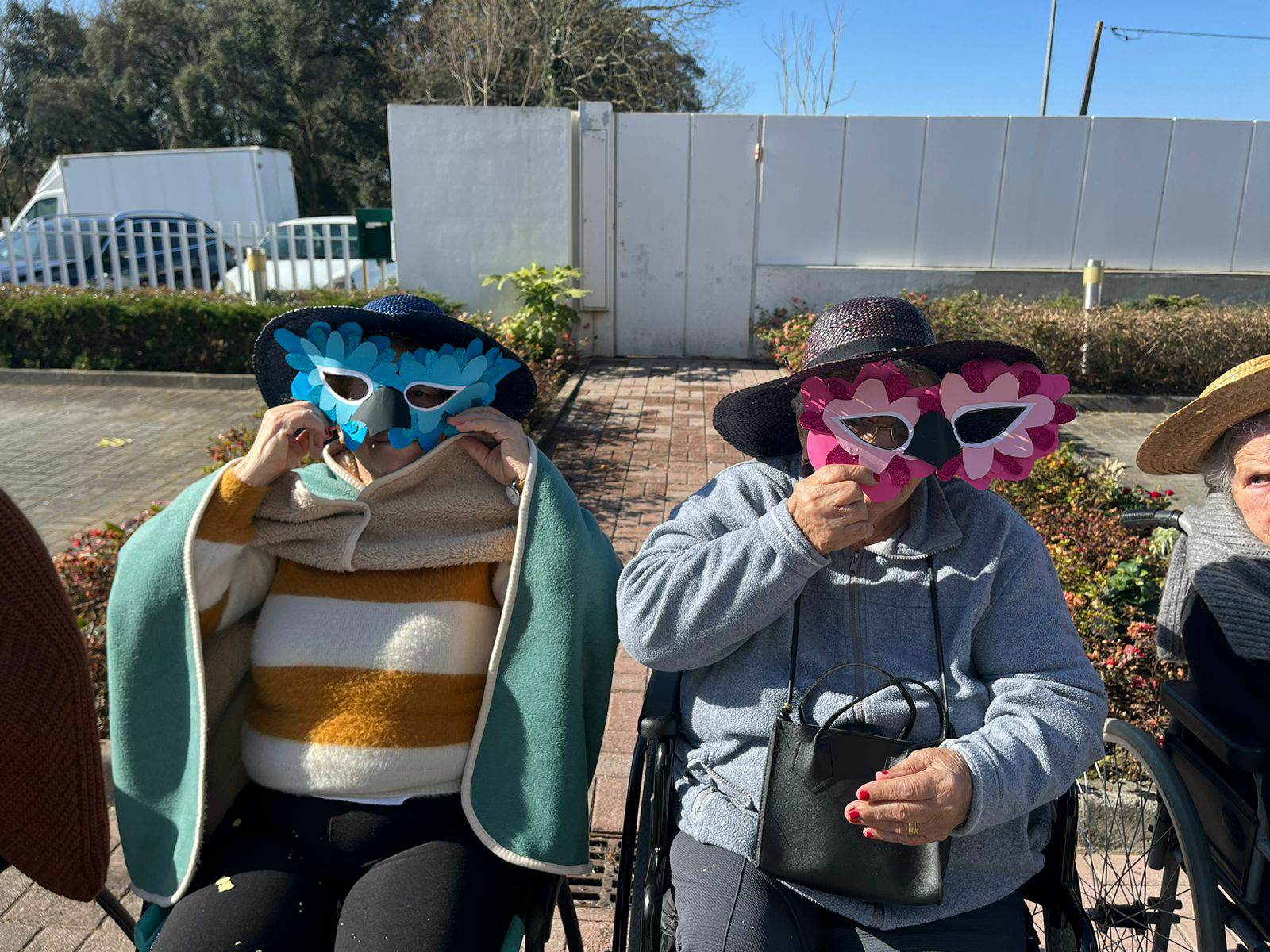 331562908_888048012505109_1721716138694089545_n