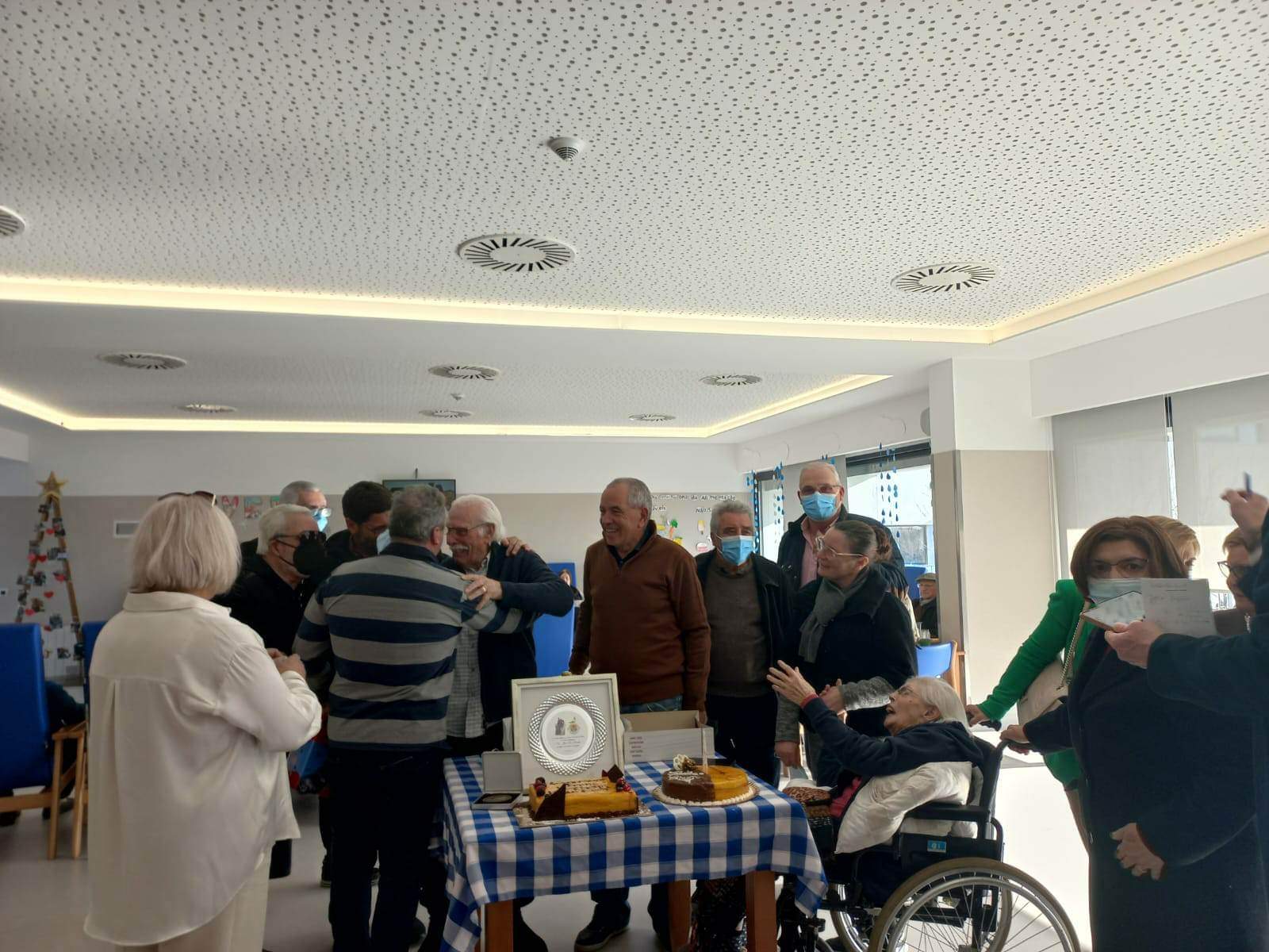 received_721438042815128